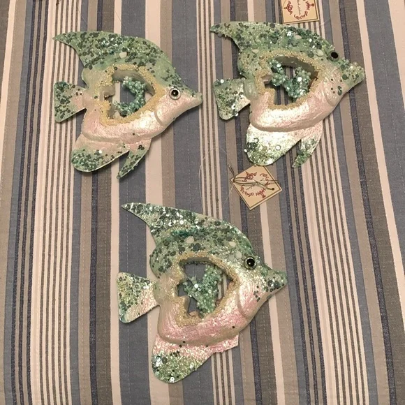 Glitter Fish - Picture 2 of 5